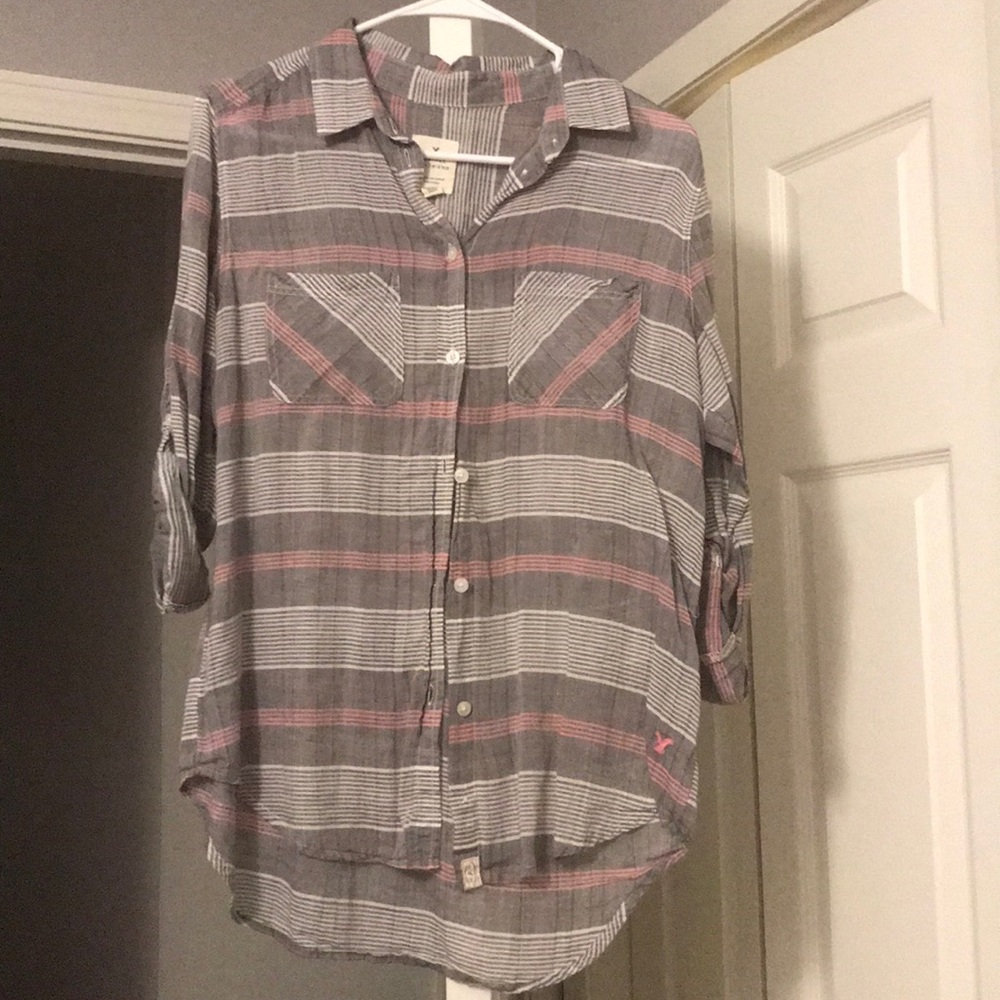American Eagle Button up